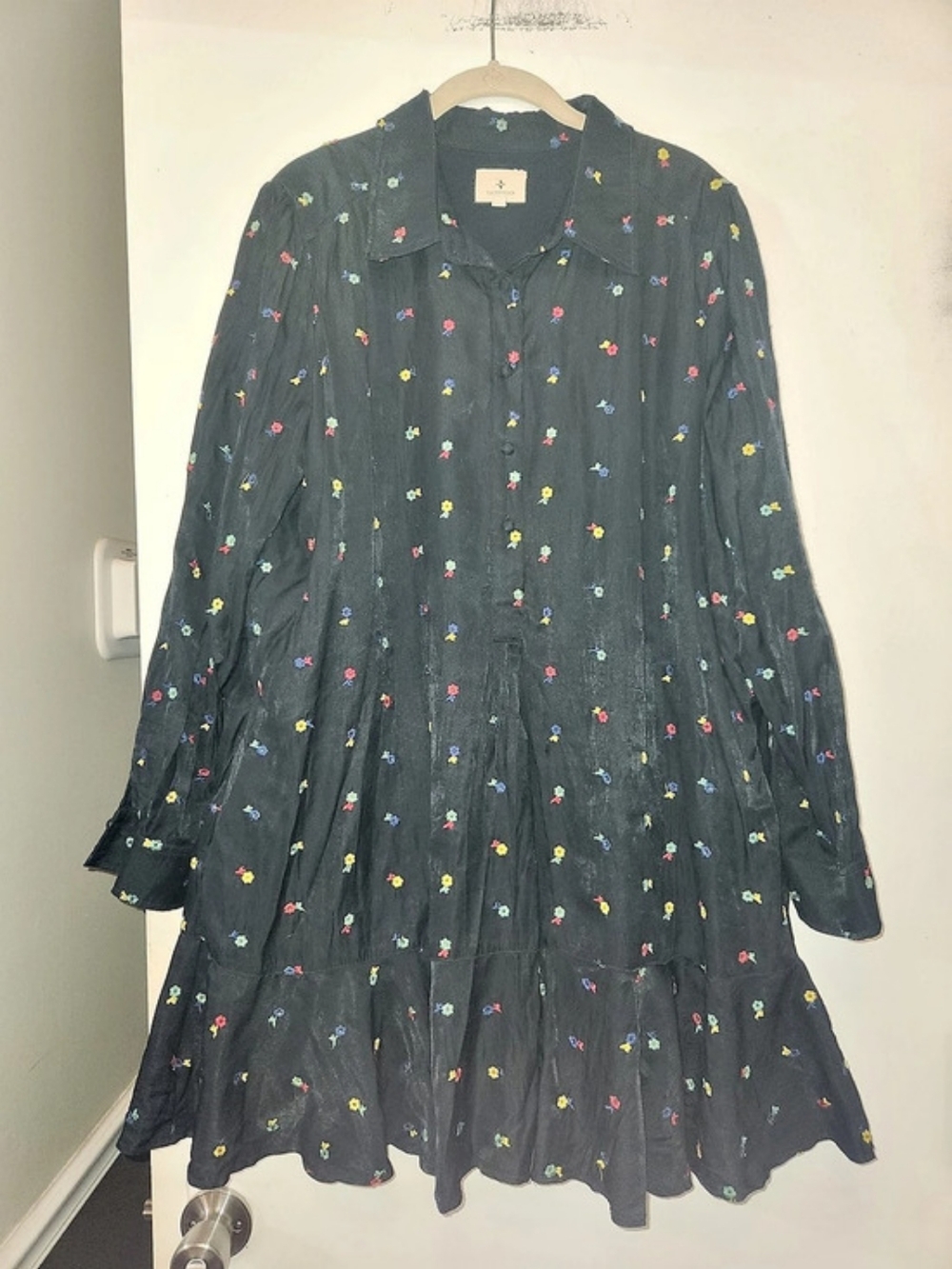 Tuckernuck Collared Ling Sleeve Shirt Dress in Black With Floral Print Size XL